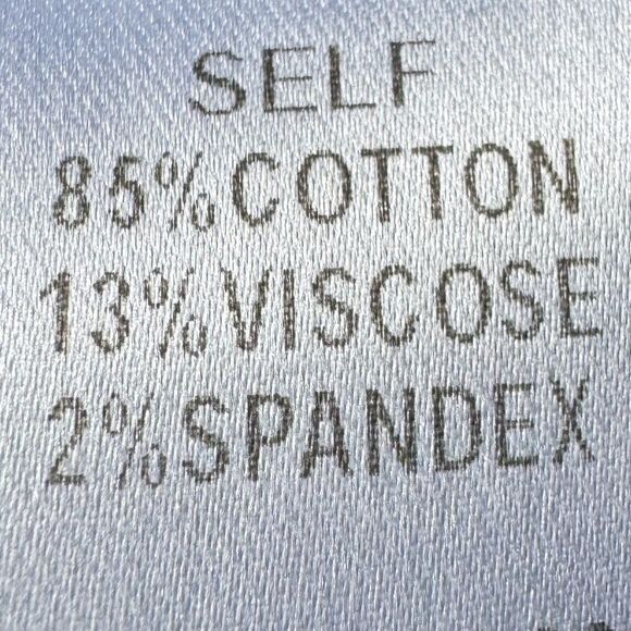 Rhinestone  denim shorts - Picture 4 of 4